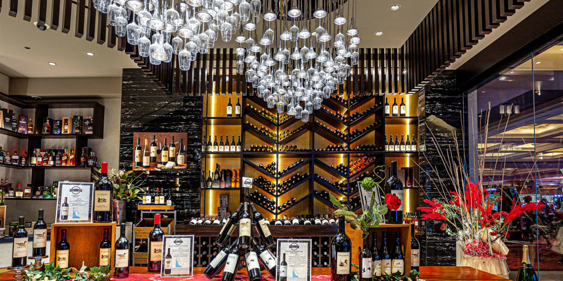 What it Takes to Serve 10,000 Meals a Day at the Seminole Hard Rock Tampa