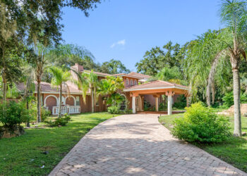 Seize the Opportunity: Unique Luxury Retreat 