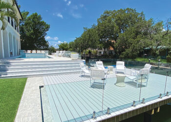 How to Blend Inside Comfort with Outdoor Style